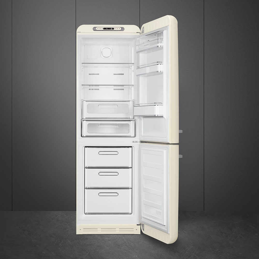 Refrigerador SMEG FAB32URCR3